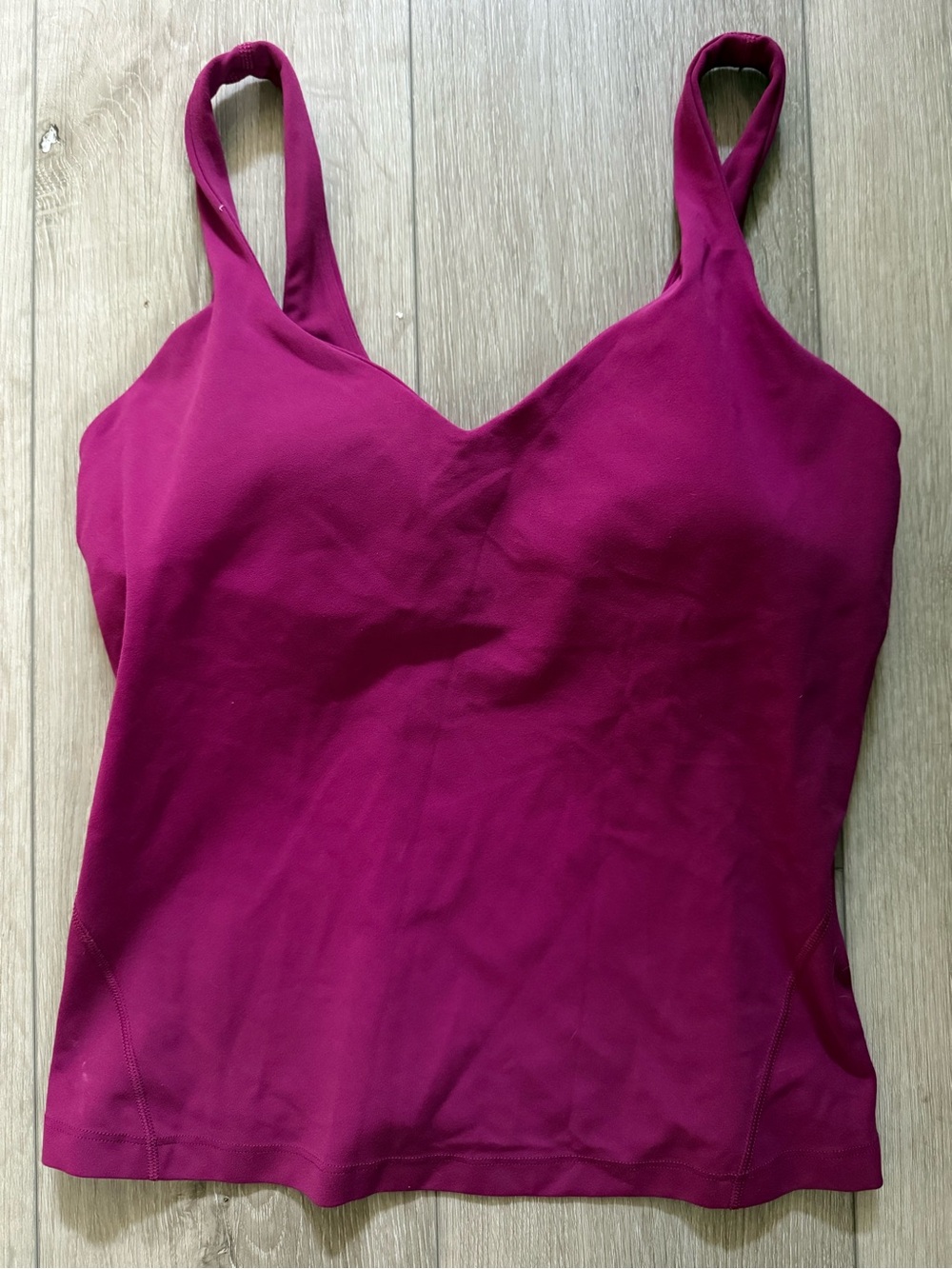 Lululemon magenta cropped tank